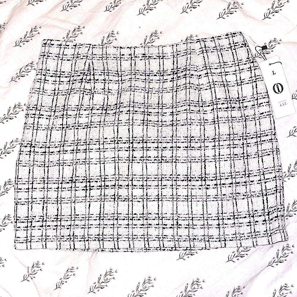 White Tweed Wool Blend High Waisted Mini Skirt • (M) *NWT* - Picture 3 of 11